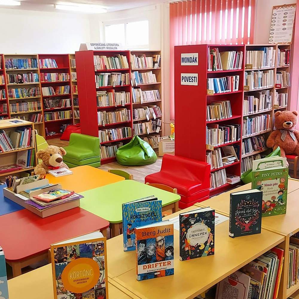 Ipolysági Városi Könyvtár - Mestská knižnica Šahy